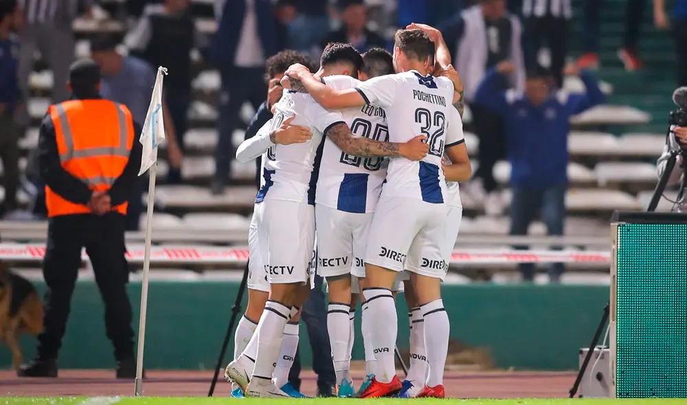 Gimnasia y Esgrima La Plata, el equipo dirigido por Diego Maradona, sufrió otra derrota al caer por 2-1 en su visita a Talleres de Córdoba por el torneo argentino.