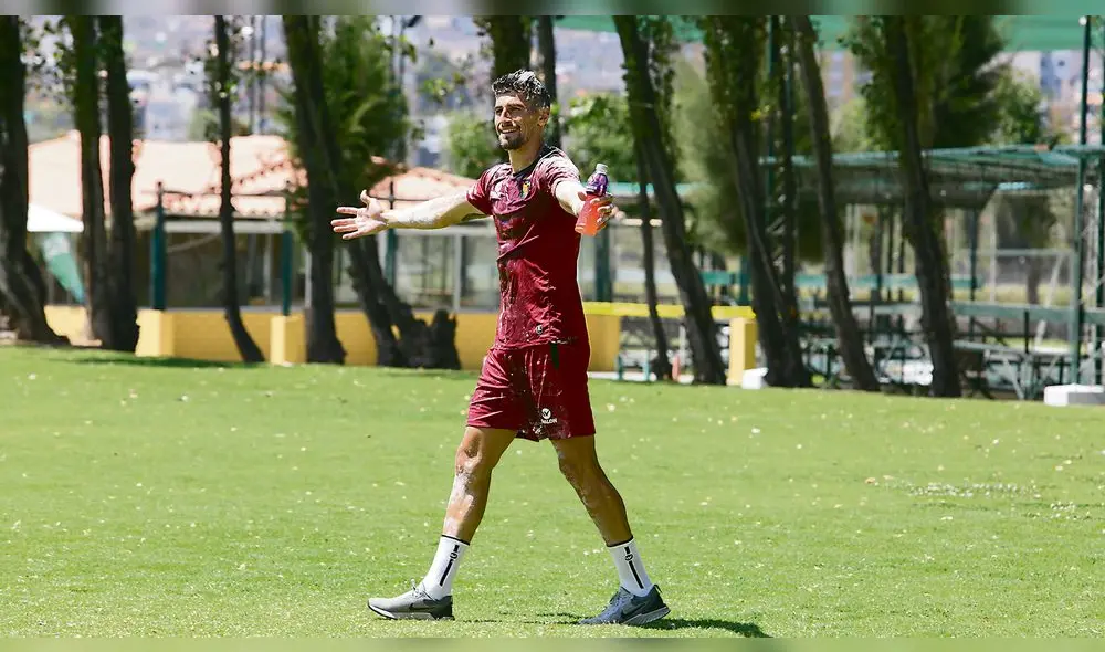 Onomástico. Argentino Joel Amoroso cumplió 32 años. Onomástico. Argentino Joel Amoroso cumplió 32 años.