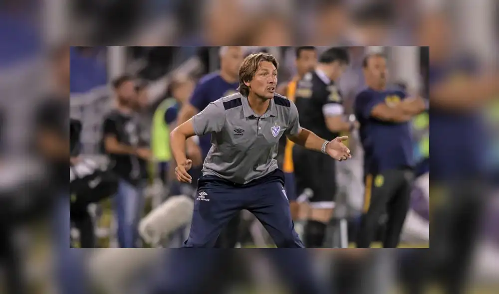 DT de Vélez se enojó con la FPF y Gareca por ausencia de Luis Abram [VIDEO]