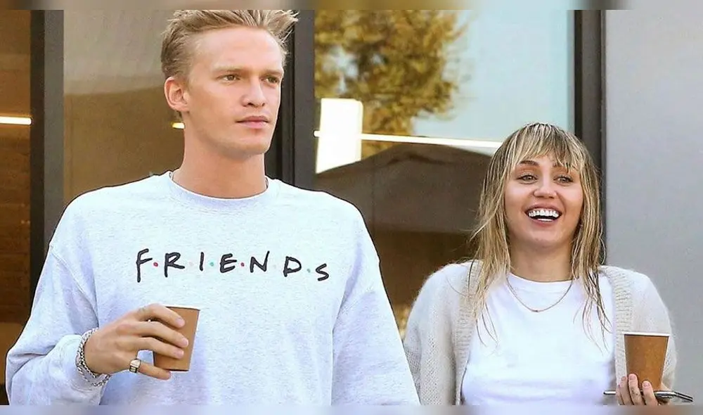 Miley Cyrus se luce cariñosa con Cody Simpson en playa de Malibú. Foto: Instagram