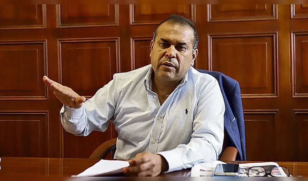 “Pido un poco de paciencia, estamos trabajando por un Chiclayo limpio y ordenado” “Pido un poco de paciencia, estamos trabajando por un Chiclayo limpio y ordenado”