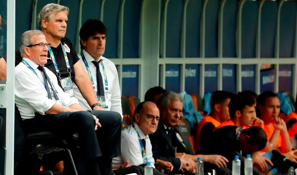 Tabárez se molestó con periodista luego de eliminación: “No tengo que darle explicaciones" Tabárez se molestó con periodista luego de eliminación: “No tengo que darle explicaciones"