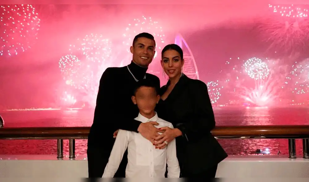 Georgina Rodríguez y Cristiano Ronaldo desmienten crisis con romántica foto