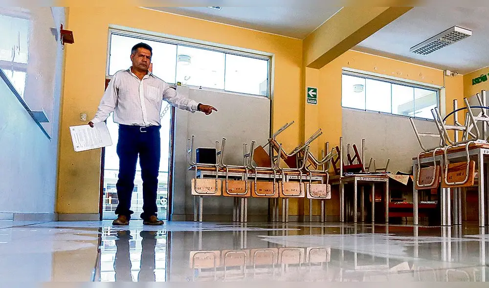 AULAS INUNDADAS COLEGIO INDEPENDENCIA 