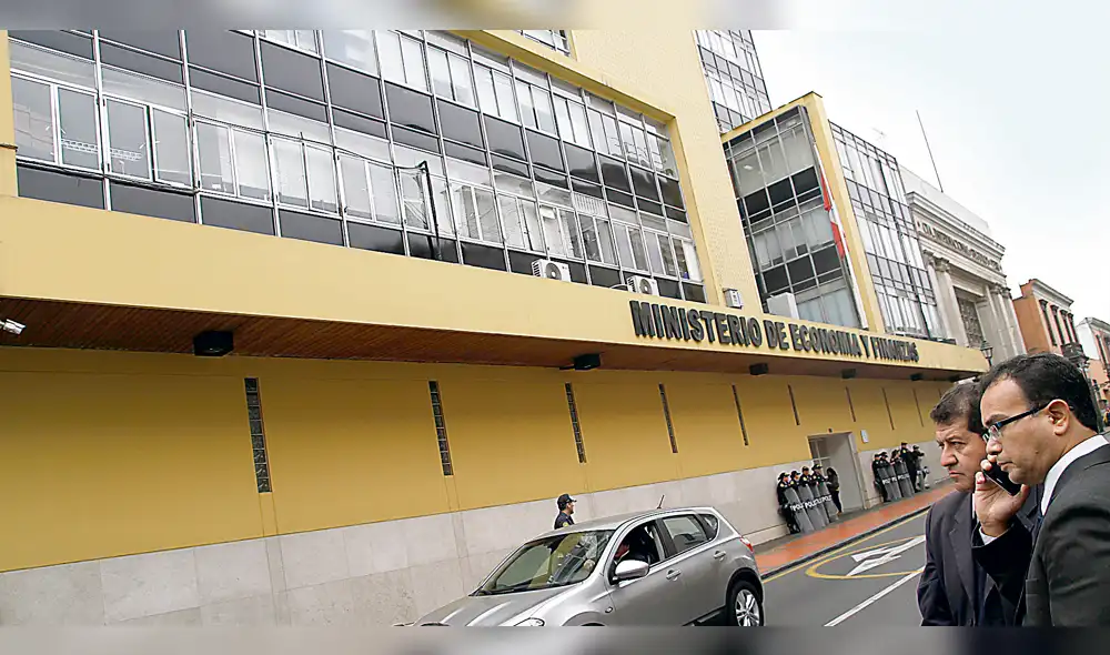 MEF saca a director de Tesoro Público por caso Odebrecht