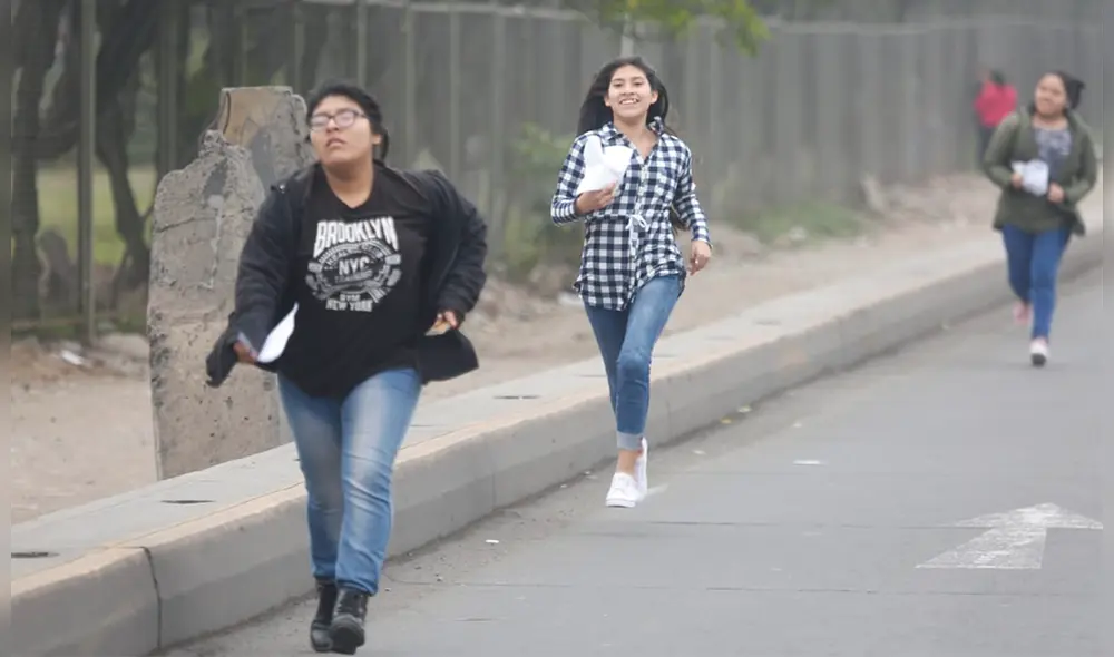 La evaluación cuenta con las mismas características que las del próximo examen de admisión. (Foto: Mauricio Malca) La evaluación cuenta con las mismas características que las del próximo examen de admisión. (Foto: Mauricio Malca)