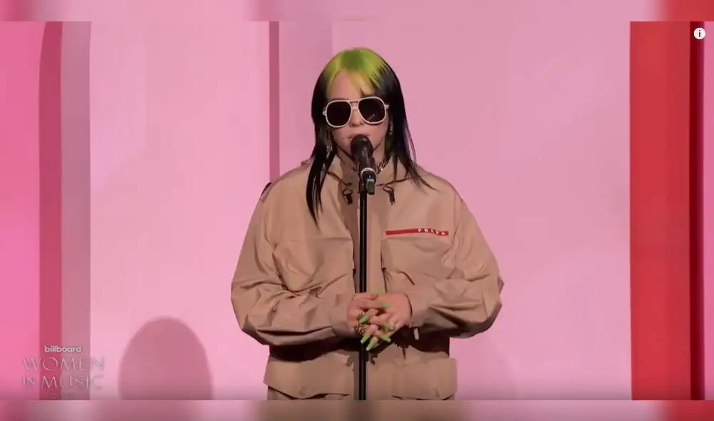 La cantante fue elegida como 'Mujer del año' y dio un mensaje que emocionó a los presentes.