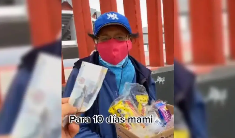 El joven ayudó a la señora que se encontraba vendiendo en las calles. Foto: TikTok/Captura/@lima El joven ayudó a la señora que se encontraba vendiendo en las calles. Foto: TikTok/Captura/@lima