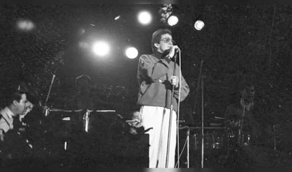 'El Cantante de los Cantantes' ofrecía, hace 33 años, su primer show en el Gran Estelar. Foto: Archivo El Peruano. 'El Cantante de los Cantantes' ofrecía, hace 33 años, su primer show en el Gran Estelar. Foto: Archivo El Peruano.