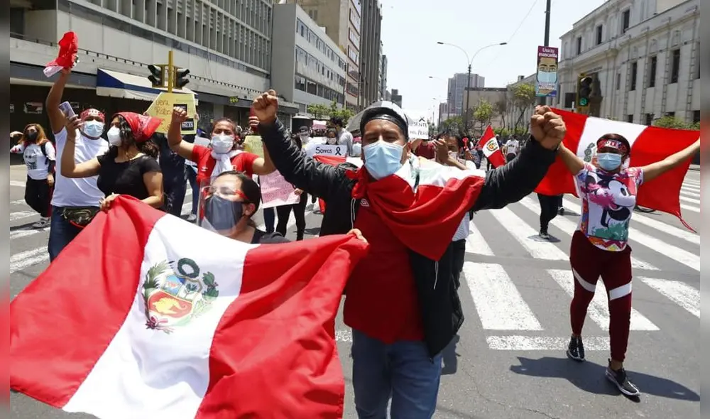 Perú celebra renuncia de Manuel Merino de Lama a la presidencia del Perú. Foto: Felix Contreras / La República Perú celebra renuncia de Manuel Merino de Lama a la presidencia del Perú. Foto: Felix Contreras / La República