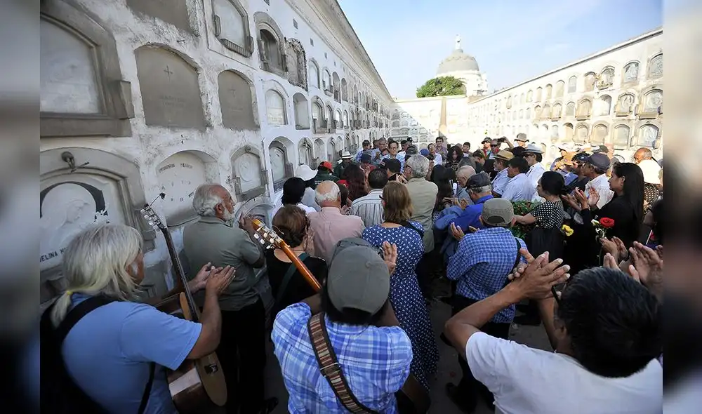 Ultimo adiós al maestro César Lévano [FOTOS] 