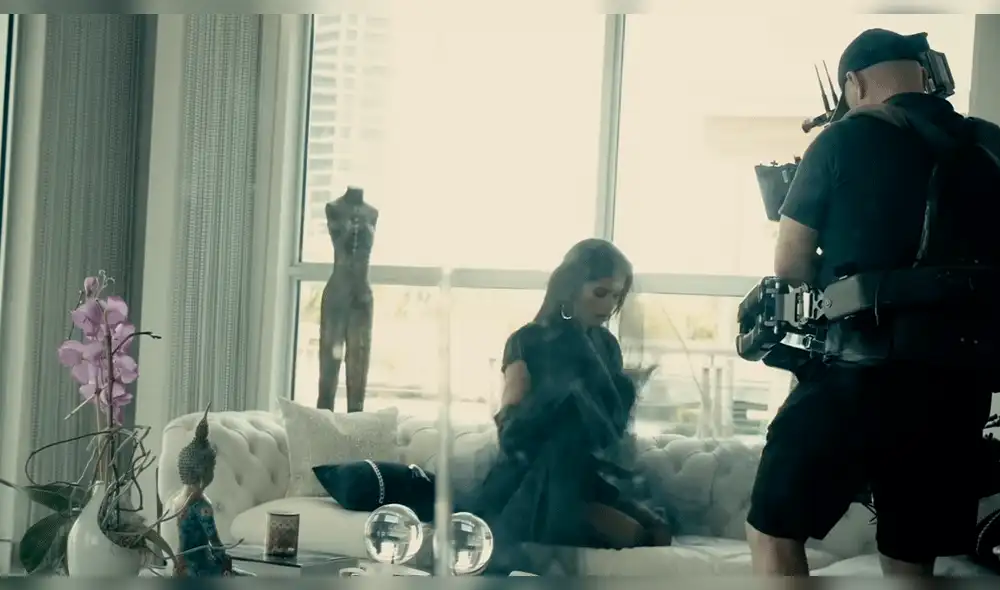 Marc Anthony causa revuelo con erótico adelanto de su tema 'Parecen viernes'