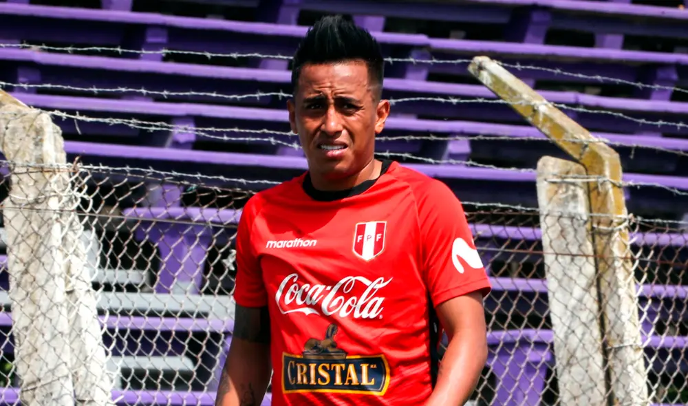 Christian Cueva no tiene continuidad en el Santos de Brasil y sus días están contados en el club.