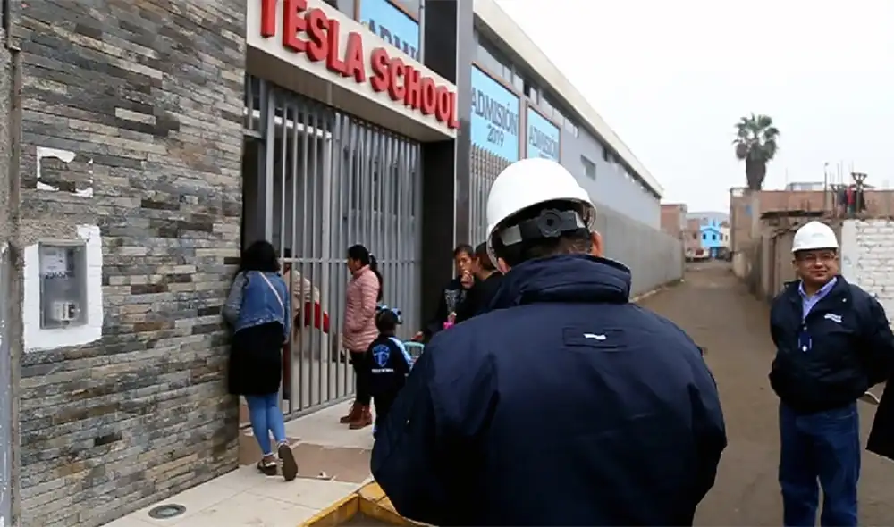 Colegio privado de Puente Piedra tenía conexión clandestina. Colegio privado de Puente Piedra tenía conexión clandestina.