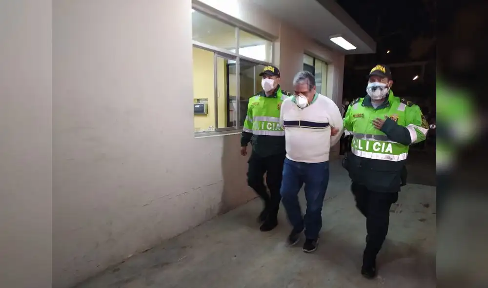 Detienen a estafadores que pretendían comercializar pruebas rápidas. Foto: Grace Mora / URPI-GLR. Detienen a estafadores que pretendían comercializar pruebas rápidas. Foto: Grace Mora / URPI-GLR.