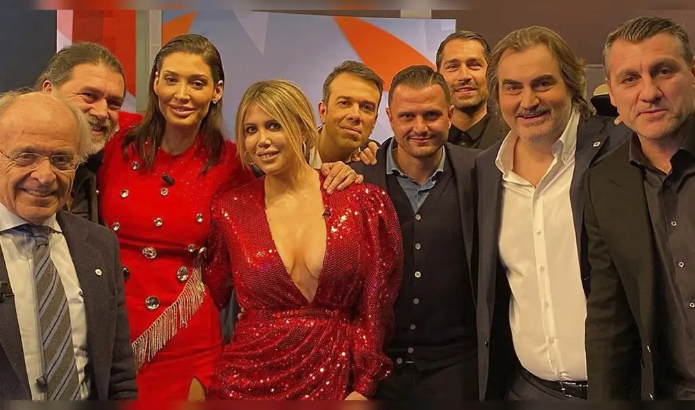 Instagram: Wanda Nara sorprende con atrevido outfit navideño