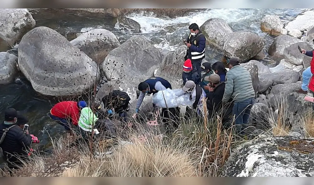 Cuerpo de la menor fue encontrado en el río Achasiri del distrito de Coasa. Foto: Radio Pachamama. Cuerpo de la menor fue encontrado en el río Achasiri del distrito de Coasa. Foto: Radio Pachamama.