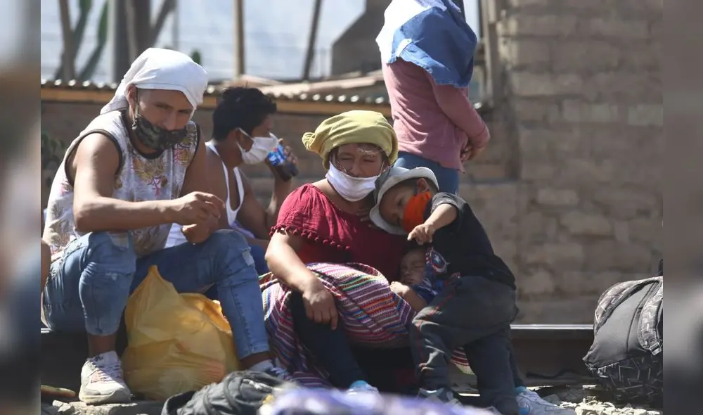 Decenas de familias han dormido en las calles tras ser desalojadas de las viviendas que ocupaba. (Foto: Michael Ramon) Decenas de familias han dormido en las calles tras ser desalojadas de las viviendas que ocupaba. (Foto: Michael Ramon)