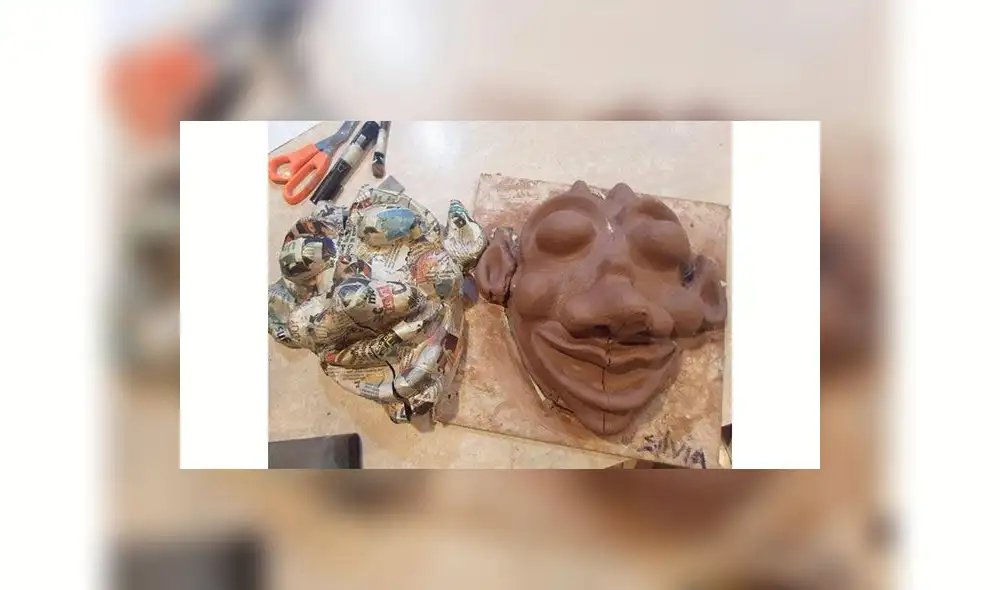 Talleres de elaboración de máscara en Saynata, de Yuyachkani