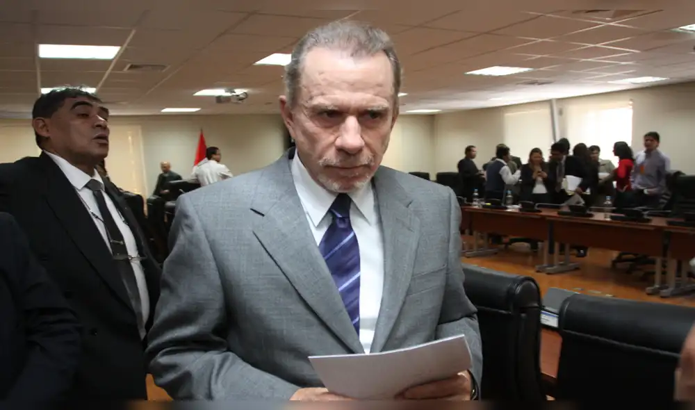 Ricardo Belmont anuncia que “se está animando” a asistir al debate municipal