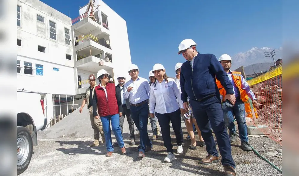 arequipa. Ministra y gobernador recorrieron Maritza Campos. arequipa. Ministra y gobernador recorrieron Maritza Campos.