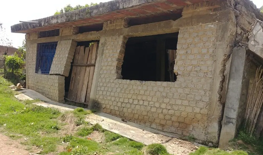 Estructuras evidencian rajaduras y desprendimientos que las convirtieron en inhabitables (Ingemmet).