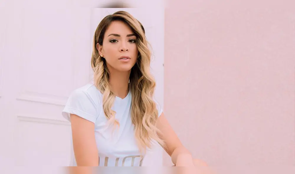 Madre de Sheyla Rojas luce irreconocible con radical cambio de look