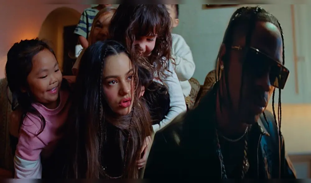 Rosalía estrena TKN con Travis Scott cantando en español y rodeado de niños