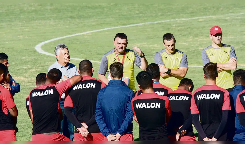 Postura. Osella debe poner mano dura con jugadores que se van o con los que vienen. Postura. Osella debe poner mano dura con jugadores que se van o con los que vienen.