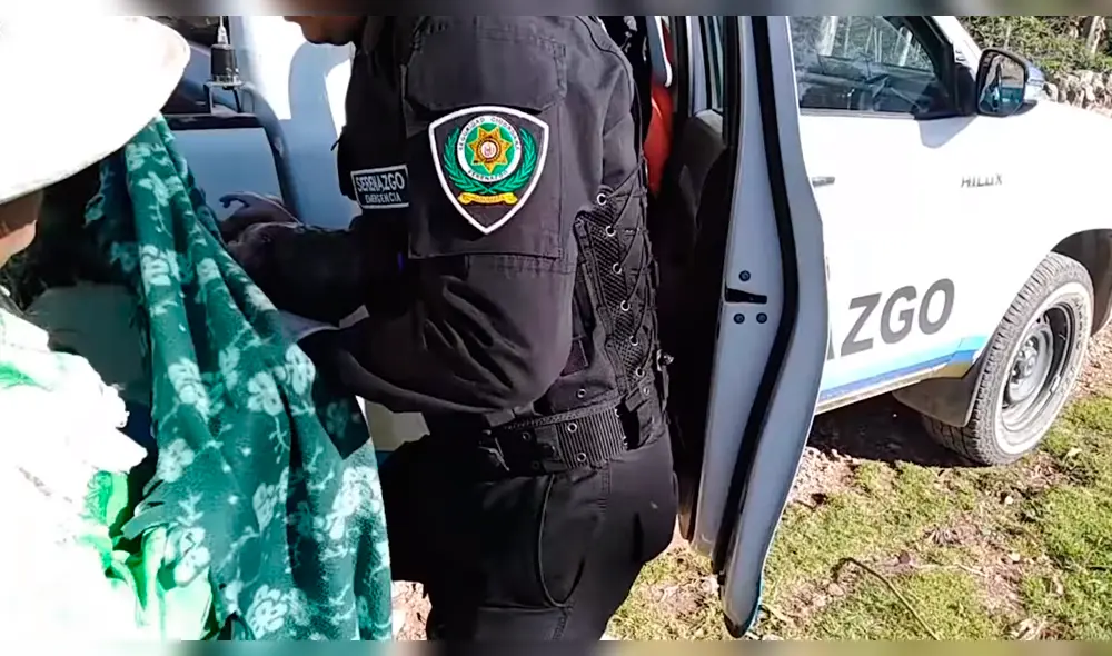 Recién nacido nació pesando 3 kilogramos. Recién nacido nació pesando 3 kilogramos.