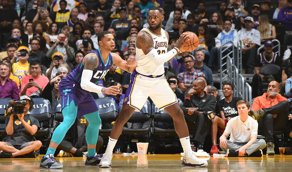 Sigue aquí EN VIVO ONLINE el Lakers vs. Hornets por una nueva fecha de la NBA. | Foto: AFP Sigue aquí EN VIVO ONLINE el Lakers vs. Hornets por una nueva fecha de la NBA. | Foto: AFP