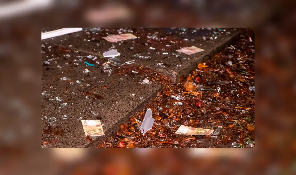 Delincuentes explotan un cajero automático e inundan la calle de cientos de billetes [VIDEO]