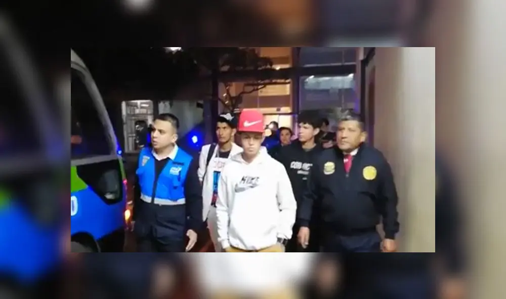 Los ciudadanos extranjeros que quedaron retenidos fueron puestos a disposición de la Policía Nacional. (Foto: Captura de video / Canal N)