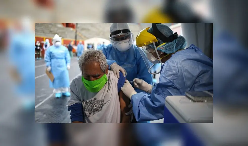 Vacunación en la Casa de Todos. Créditos: Minsa Vacunación en la Casa de Todos. Créditos: Minsa