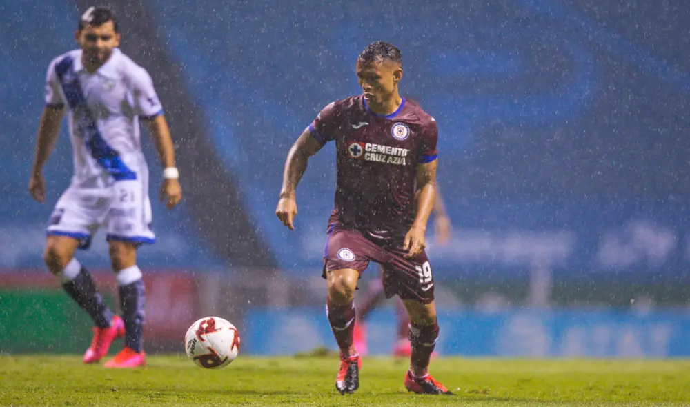 Cruz Azul vs. Puebla por la fecha 2 del Torneo Guardianes 2020 (Liga MX). | Foto: @estoenlinea Cruz Azul vs. Puebla por la fecha 2 del Torneo Guardianes 2020 (Liga MX). | Foto: @estoenlinea