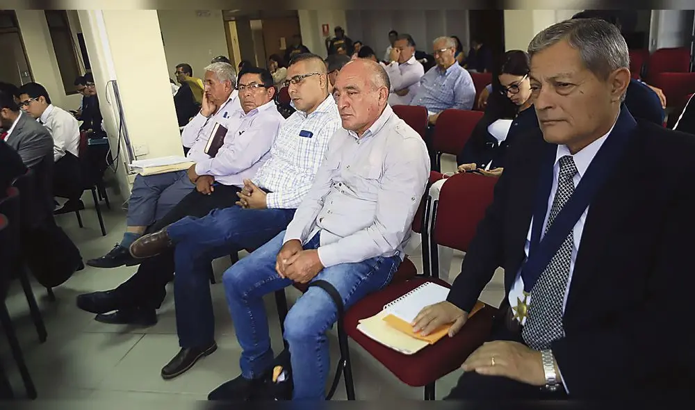 Roberto Torres es sentenciado otra vez. Roberto Torres es sentenciado otra vez.