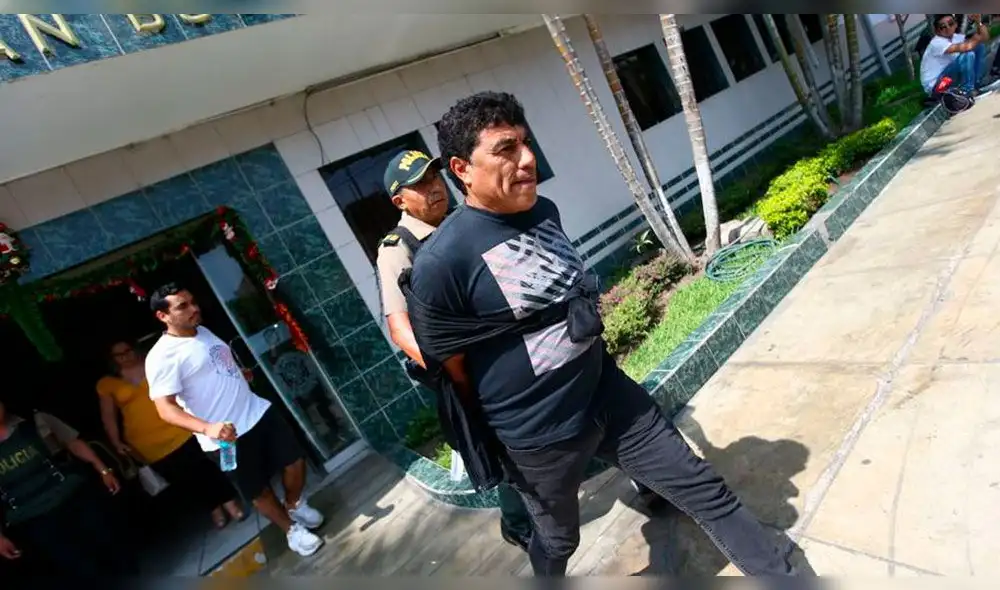 El periodista le aclaró a la madre del exfutbolista que no existe ningún abuso de autoridad.