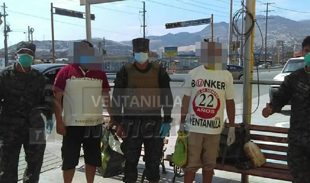 Barras de Alianza y Universitario se juntaron para dar víveres en Ventanilla. Foto: Ventanilla Noticias