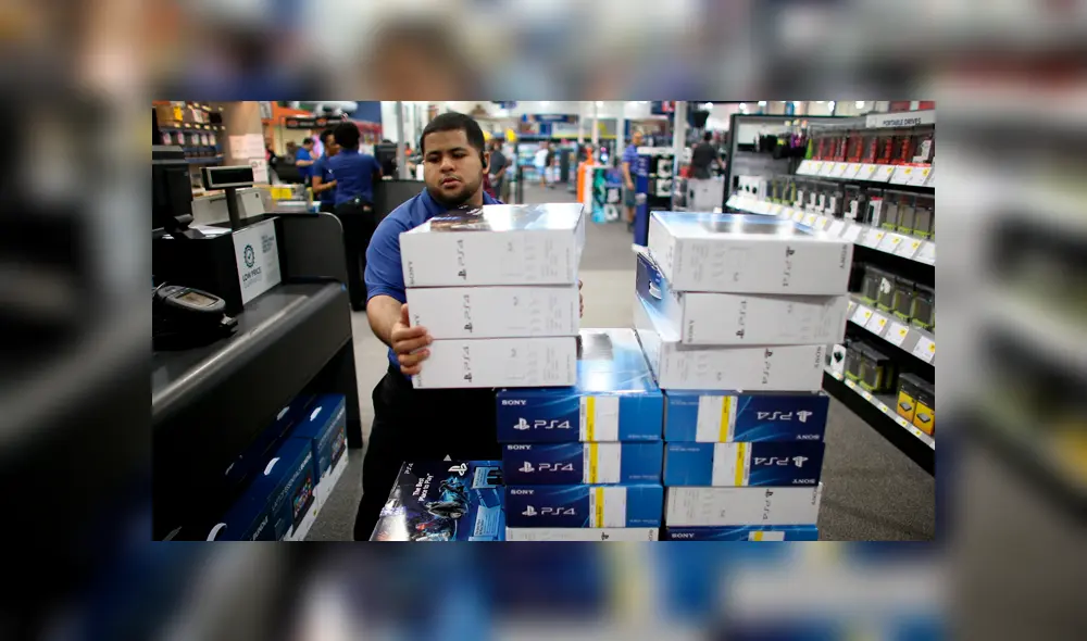 El negocio de GameStop es principalmente la venta de videojuegos, consolas y más accesorios físicos. El negocio de GameStop es principalmente la venta de videojuegos, consolas y más accesorios físicos.