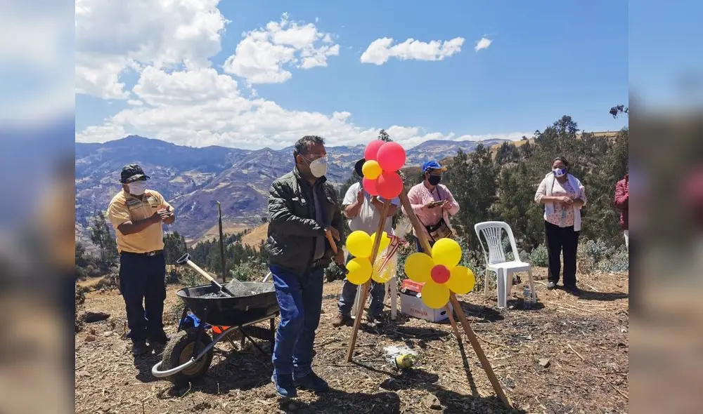 primera piedra escuela estudió Vallejo primera piedra escuela estudió Vallejo