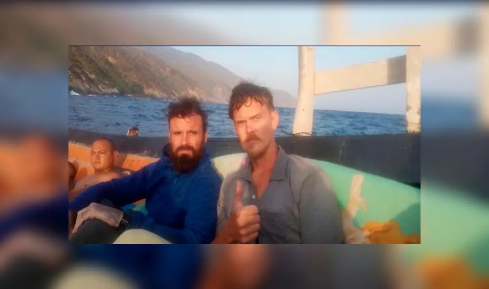 Women and children wearing face masks wait for food distribution amid the COVID-19 coronavirus pandemic in Blang Bintang, Aceh province on May 6, 2020. (Photo by CHAIDEER MAHYUDDIN / AFP) Women and children wearing face masks wait for food distribution amid the COVID-19 coronavirus pandemic in Blang Bintang, Aceh province on May 6, 2020. (Photo by CHAIDEER MAHYUDDIN / AFP)