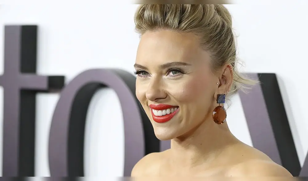 Fotos de Scarlett Johansson con y sin Photoshop Fotos de Scarlett Johansson con y sin Photoshop