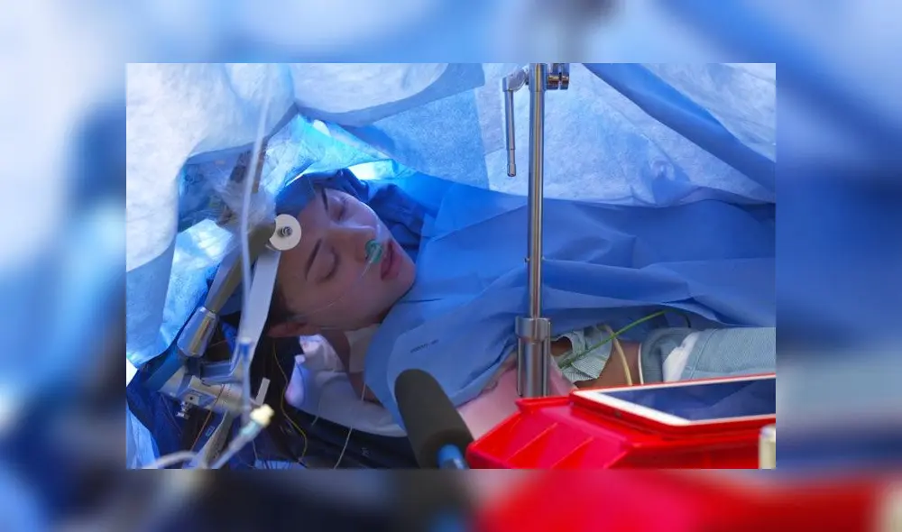 La cirugía en el cerebro de Jenna Schardt fue transmitida en vivo a través de Facebook Live. Captura de video. La cirugía en el cerebro de Jenna Schardt fue transmitida en vivo a través de Facebook Live. Captura de video.