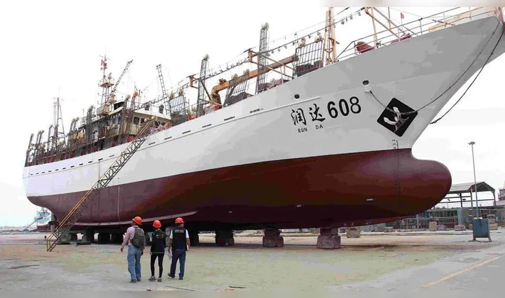 Buque chino que realizaba pesca ilegal frente a las costas de Áncash queda confiscado