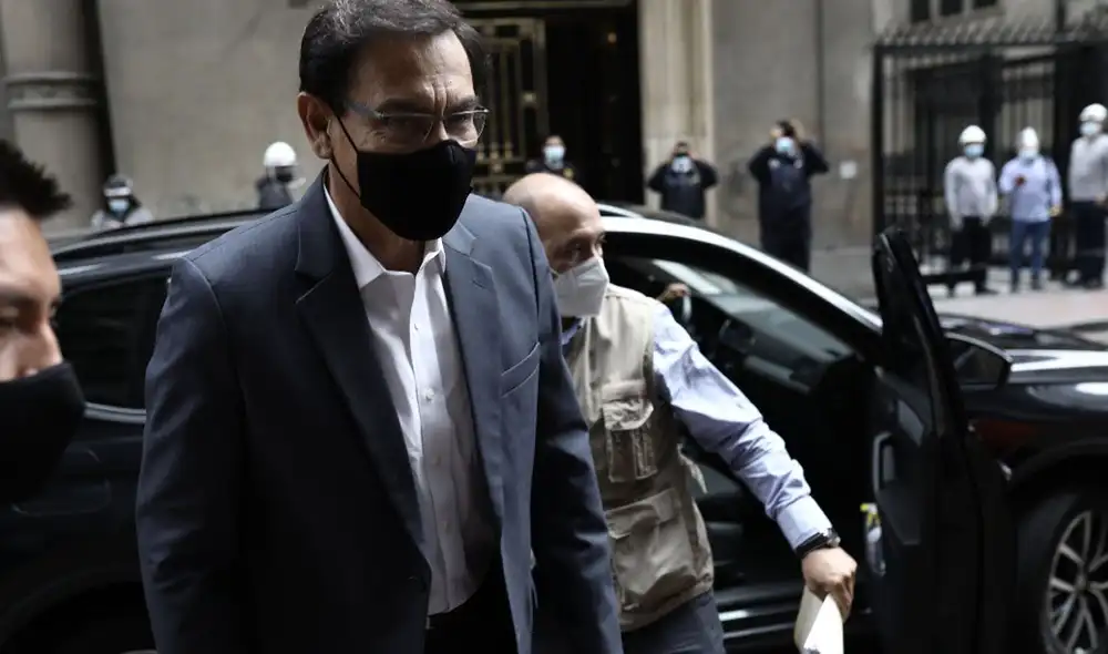 Chofer de exministro confirma haber llevado sobres para Martín Vizcarra