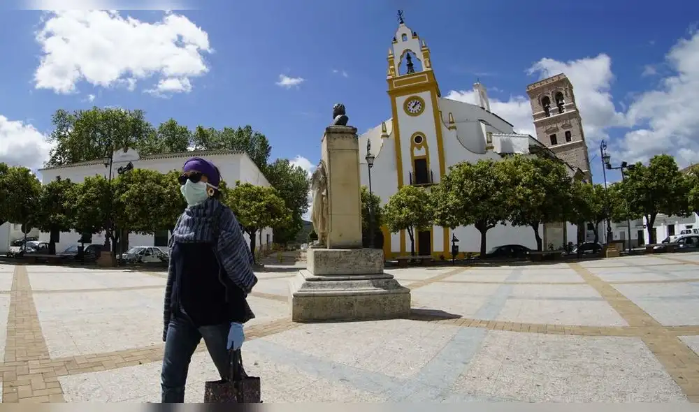 Gobierno de España estableció que las localidades con menos de 5.000 habitantes no cumplirán las franjas horarias. Foto: Diario Sevilla.