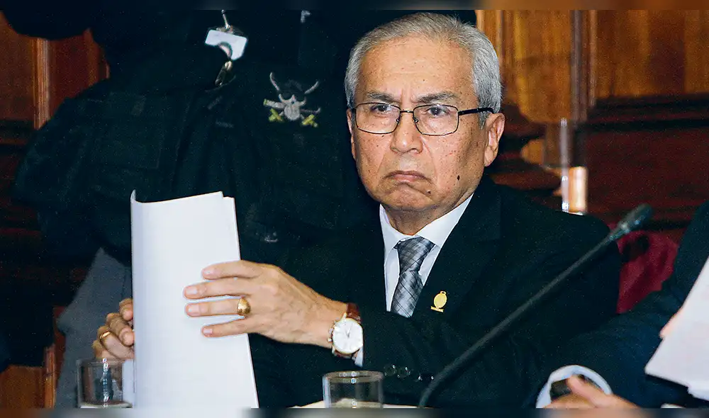Chávarry enfrenta a fiscales del sistema de lavado de activos