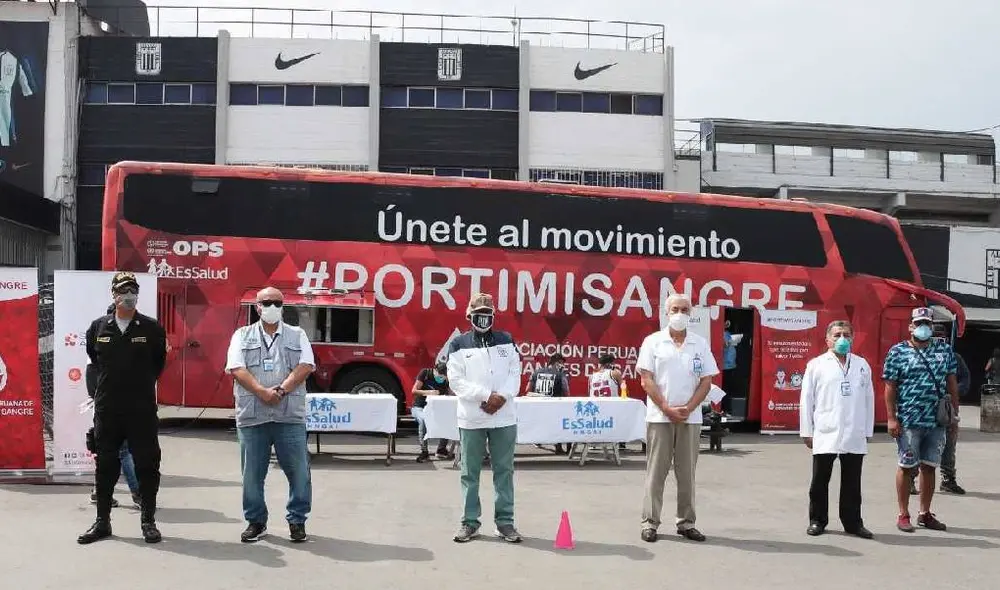 Hinchas de Alianza Lima se acercaron al estadio Matute para donar sangre. Foto: Prensa Alianza Lima Hinchas de Alianza Lima se acercaron al estadio Matute para donar sangre. Foto: Prensa Alianza Lima