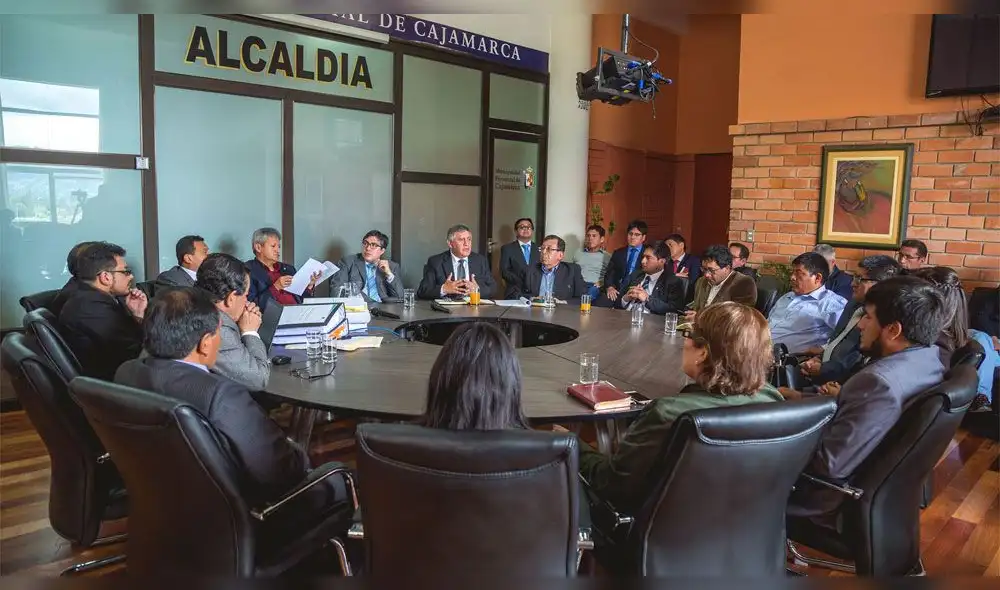 Instalan Comisión de Transferencia en la Municipalidad de Cajamarca