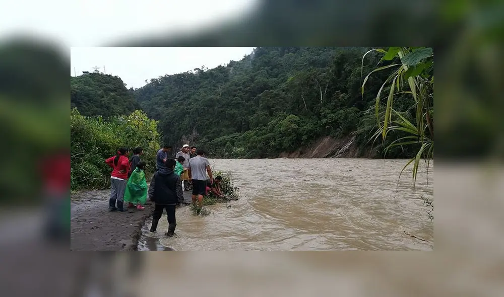 Familiares continúan con la búsqueda del joven en las caudalosas aguas del río Tambopata.